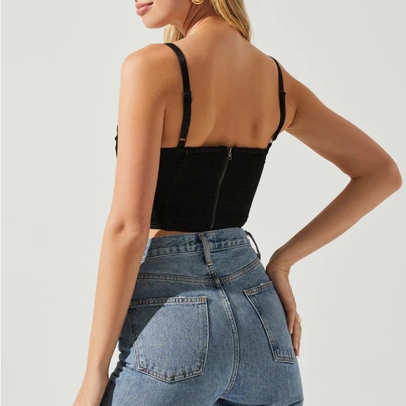 ASTR THE LABEL JANET TOP BLACK - Picture 2 of 5